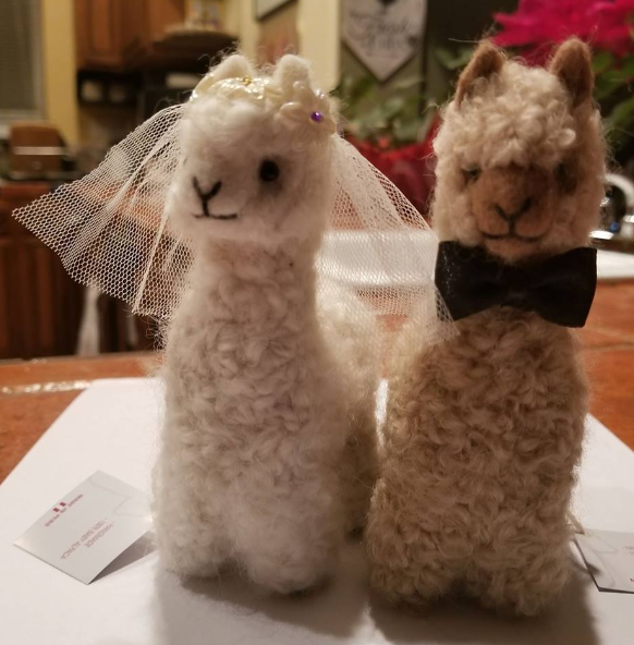 Alpaca Bride & Groom Figurines